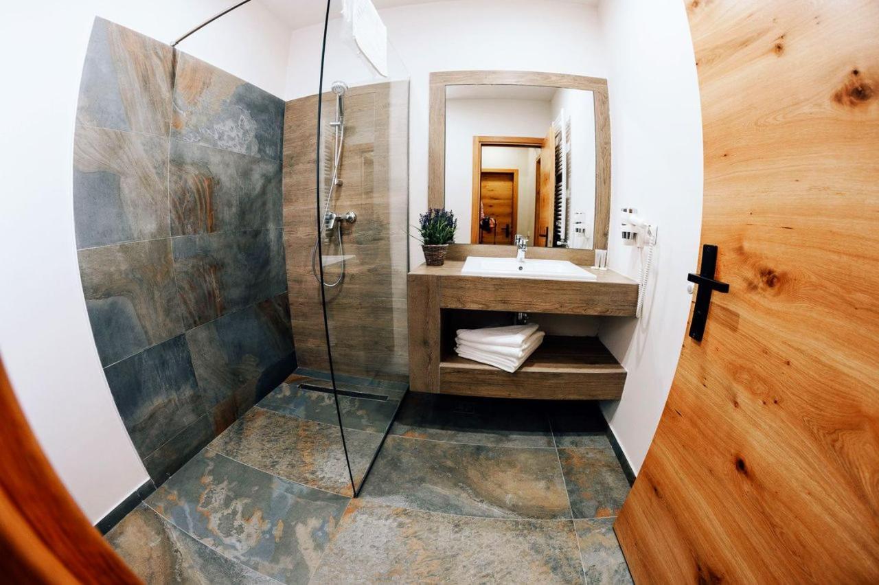 Popasul Domnesc- Resort& Spa- Voronet Vue Eksteriør billede